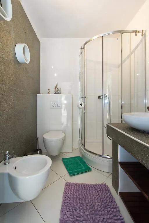 Guest House More Rijeka 3*,
